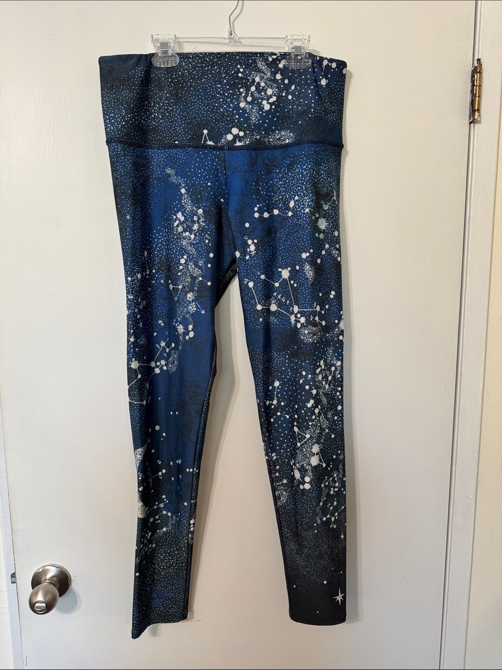 Onzie Navy Galaxy Constellation Leggings